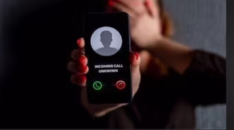 Nhận liên tiếp "Lệnh tạm giam", "Án phạt tù"...nam thanh niên trốn vào nhà nghỉ