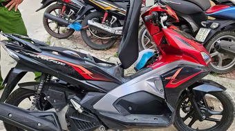 Truy 'nóng' ổ nhóm đối tượng chuyên phóng xe máy tốc độ cao đi cướp, trộm cắp