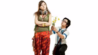 Cười…  rung máy quay