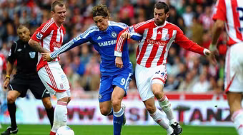 Chelsea sa lầy ở Britannia