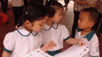 Lại lo đóng góp đầu năm