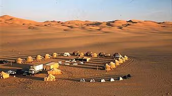 Chôn cất bí mật ông Gaddafi trên sa mạc