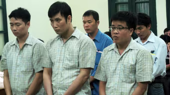 Hoãn xử để “hỏi ý kiến”  cơ quan chức năng