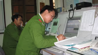  Nhật ký đường dây “nóng” 