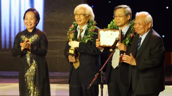 Vinh danh trí tuệ Việt Nam