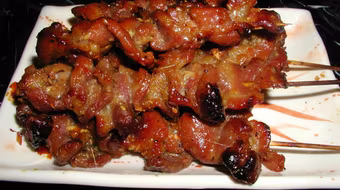 Thận trọng ăn thịt nướng với đồ uống có gas 