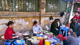 Bún đậu mắm tôm vỉa hè