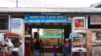 Giải mã “thị trấn lừa đảo trực tuyến” khét tiếng ở Ấn Độ 