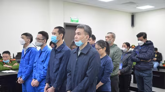 Đánh sập đường dây vận chuyển tiền tệ trái phép qua biên giới 