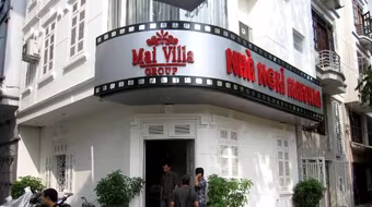 Bắt quả tang mại dâm ở khách sạn Mai Villa