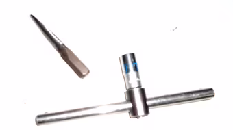 Nghênh ngang cưỡi xe máy ăn trộm, sa lưới 141