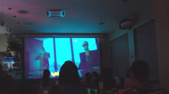 Giới trẻ khoái café phim tình nhân