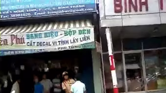 Đình chỉ công tác người tấn công CSGT giữa phố 