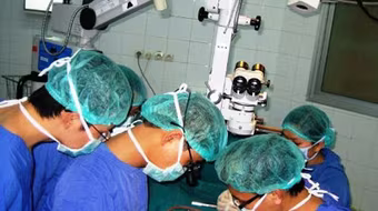 Cấp cứu, tạo hình cho "cậu nhỏ" bằng vi phẫu