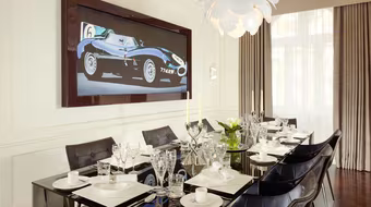 7.875 USD cho một đêm tại thiên đường Jaguar