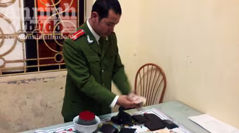 Bắt ổ nhóm đánh bạc "vui chơi có thưởng" tại Đền Và