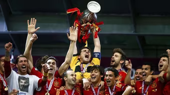 Hủy diệt Italia 4-0, Tây Ban Nha tiếp tục thống trị châu Âu