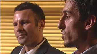 Huyền thoại MU khổ vì bất động sản