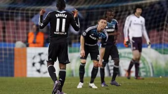 Chelsea bị nhấn chìm tại San Paolo 