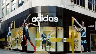 Adidasbị cáo buộc bóc lột công nhân