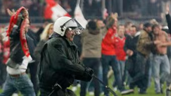 Đức nâng án phạt dành cho các hooligan