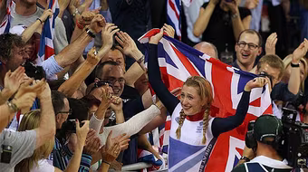 Giành HC vàng nhờ lệnh cấm sex