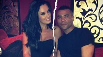 Ashley Cole "đá bay" bồ mới