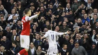 Tottenham đá bay Chelsea khỏi tốp 3