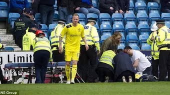 CĐV đột tử trên sân Rugby Park