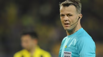 Trọng tài bắt CK Confed Cup: Điềm gở của người TBN