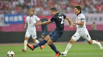 Osaka 2-2 MU: "Quỷ đỏ" nhợt nhạt trên đất Nhật