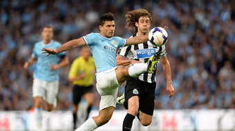 Man City soán ngôi đầu bảng của MU