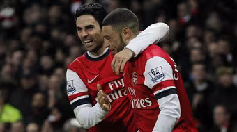 Arsenal chiếm lại ngôi đầu