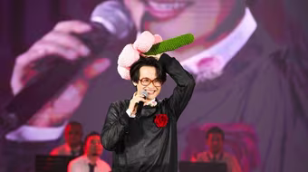 Hà Anh Tuấn mang “Live concert Sketch a Rose” đến Singapore và Úc