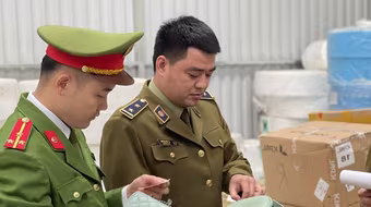 Phát hiện xe container chở hàng hóa nghi nhập lậu trị giá 3 tỷ đồng