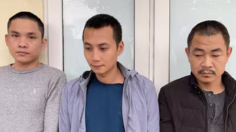 Bắt nhóm đối tượng tổ chức đánh bạc qua mạng 