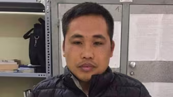 'Chất lạ' màu trắng được giấu kín trong hộp lọc gió xe máy