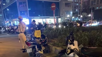 Củng cố hồ sơ xử lý nhân viên xe buýt dùng dao đâm thấu bụng người khác