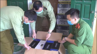 Đột kích kho hàng, phát hiện nhiều hàng hóa, máy móc nhập lậu