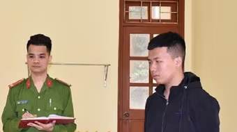 Đặt mua 2 điện thoại iPhone rồi... trốn