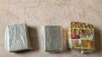 Gặp Cảnh sát, đôi nam nữ bỏ chạy lộ 4 bánh heroin 