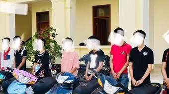 Triệu tập nhóm 'quái xế' tụ tập lạng lách đánh võng gây náo loạn đường phố