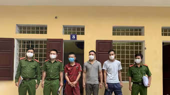 Bắt ổ nhóm chuyên dùng xe bán tải trộm tài sản cơ quan, doanh nghiệp