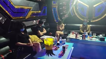 Hà Nội: 16 nam nữ "bay lắc" trong quán karaoke bất chấp lệnh cấm