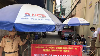 Phong tỏa khu dân cư có hơn 2.000 dân ở quận Thanh Xuân