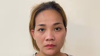 Kiểm tra nơi ở của người phụ nữ, lộ nhiều ma túy các loại