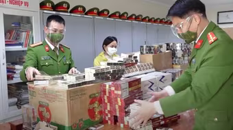 Xem xét khởi tố 2 vụ mua bán hơn 16.000 bao thuốc lá nhập lậu
