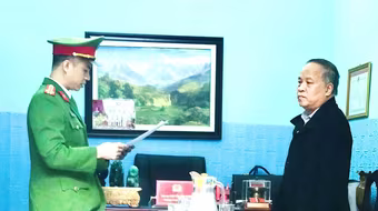 Khởi tố nguyên Chủ tịch UBND huyện Yên Định