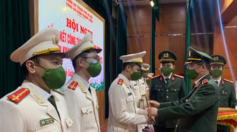 Đánh trúng nhiều ổ nhóm tội phạm hình sự nguy hiểm