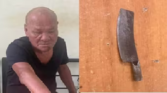 Tạm giữ người đàn ông phi dao vào xe ô tô trên đường Nguyễn Văn Cừ